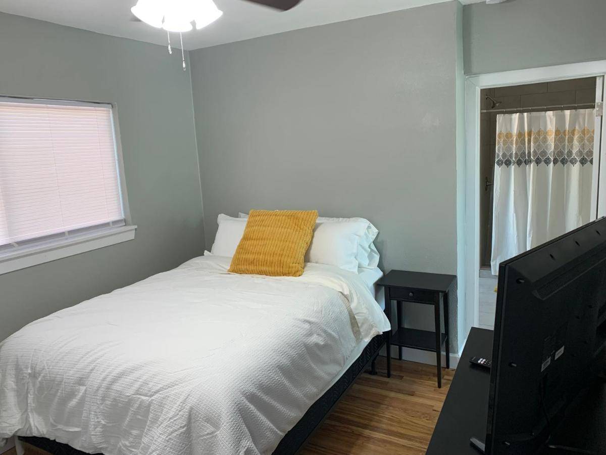 Comfortable Suite With Private Entrance & Private Bathroom 艾爾帕索 外观 照片